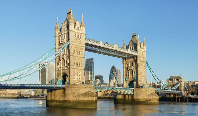 Tower Bridge spanning the Thames on a clear day